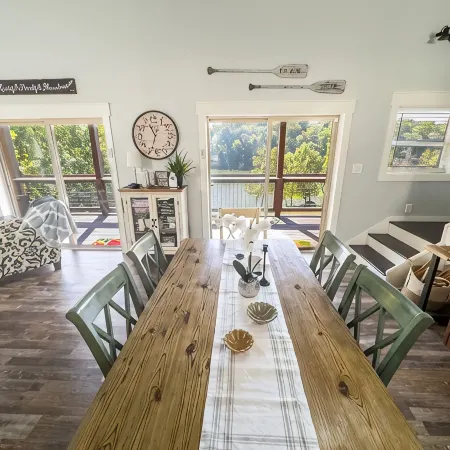 A Quiet Retreat on the Shore of Watts Bar Lake - Dog Friendly with Lake Access!