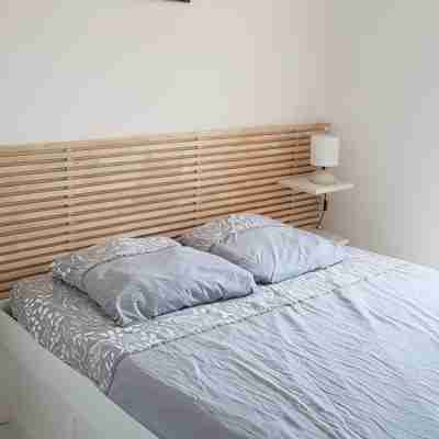 House 5 minutes from the beach, shared swimming pool in the residence Rooms