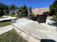 Modern King Beds/Beautiful Large yards/Long Stay/WI-FI/WFH/25 mins to Beach/FWY - 4-Star
