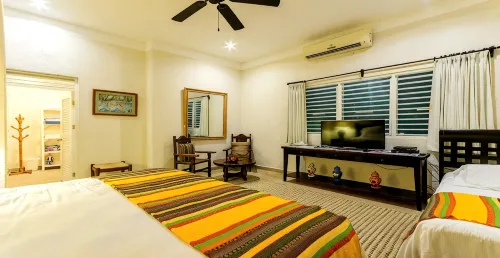 BIG! 3BR Home Fully Equipped, Pool, Gardens & WiFi