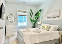 Brand new townhome, oceanside, steps from the beach, ocean view, parking garage - 4 stjerner