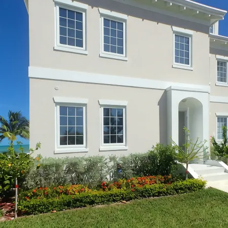 Casa de Mer - On the Beach - Sun - Sand - Clear Bahamian Waters - Beachfront