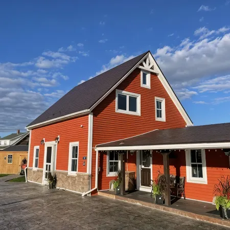 Relax on the South Shore, steps from 2 beaches, ocean views & hot tub.
