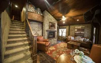 Stay in the Zion themed inn!3348714 a new 2nd rental. The Silo Inn - 5 tähden
