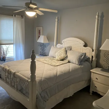 Perfect Beach House; Majestic Ocean Views, less than 100 steps to beach