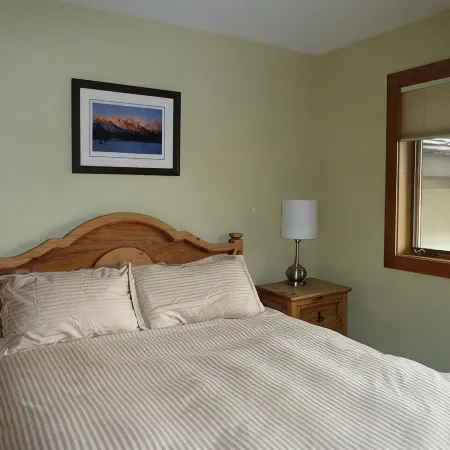 Beautifully Renovated 2 BR 2 Bath Light Filled JHMR View Condo