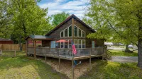 The Cowskin Cabin - Lakeview, great for fishermen, families and friends! - 2つ星