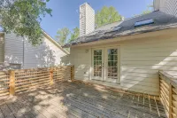 Charleston-area 3BR, Close to Beach or Downtown, Walk to Shem Creek - Kitchens