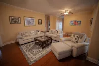 5 miles to Bourbon St Historic Neighborhood of Old Arabi. Family friendly! - 4-Star