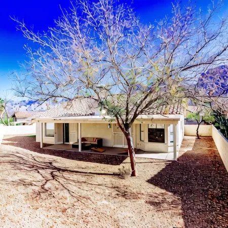 Contemporary Oro Valley Retreat - Mountain Views!