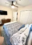 The Lakefront Deckhouse- perfect place for relaxing with nature and family - Wifi