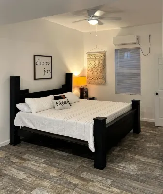 Spacious townhome convenient to everything! Great rates!! ⭐⭐⭐⭐⭐ - 3-Star