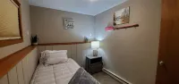 Peaceful retreat on Fawn Lake, local Winery, & minutes from the Dells! - Wifi