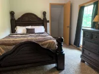 Rut & Strut Ranch - 35 minutes from Mark Twain Lake! Quiet Cabin in the woods - Wifi