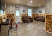 Brushcreek Falls RV Resort - parking