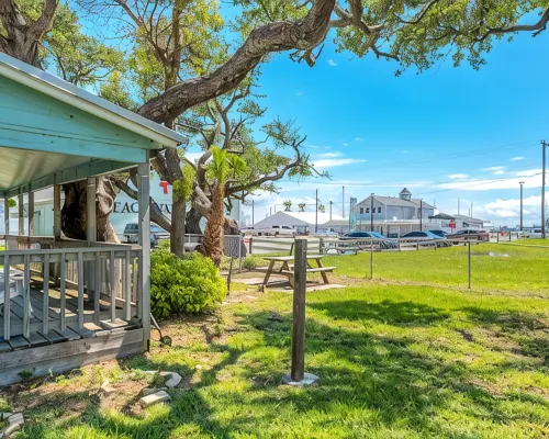 Charming House 1/2 Block from Bay Hotels in Fulton