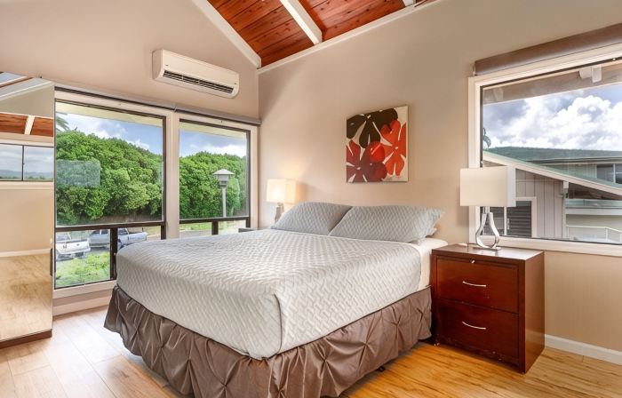 PRIVATE Ocean Front Cottage Over Looking  Beautiful Kalapaki Bay