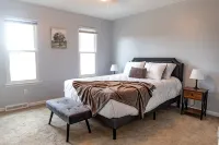 The Gray House - Only 4 Minutes from LU - 3-Star