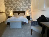 The Crown Hotel - bar