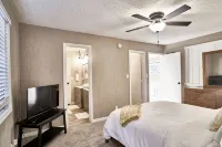 Holiday-Ready 3Br and 2BA Sleeps 9 in Fishers -  Privatzimmer