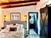 Cozy Surf Ranchita with Unique Character, Hot Tub & Sauna - 무료 와이파이