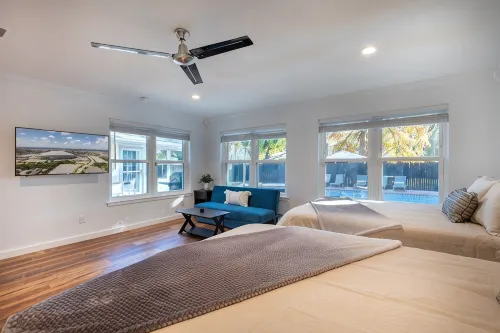 Spacious 6BR by AT&T Stadium Stockyard Heated Pool - สระว่ายน้ำส่วนตัว