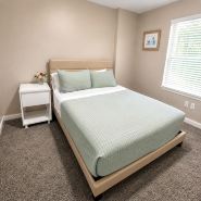 Beach Themed Oasis with Jacuzzi/Pool close to Kemah Boardwalk, Galveston, Nasa
