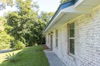 4Br/3BA on a Golf Course Close to Beach, Casinos & Downtown Ocean Springs! - Homestays