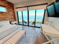 Oceanfront 4-bed Villa with private pool. Weekly discount for spring and summer. - Swimmingpools