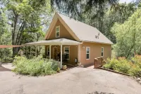 Private Master Bed/Bath with Separate Entrance and Porch. - Wifi