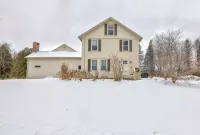 Large -2 Floor, 2-Bedroom Condo with  Game Room, 5 Min to Stowe. - Chalets