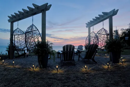 Luxury Lakefront Retreat: Panoramic Views, Game Room, Fire Pit Swings & More - 3-Sterne
