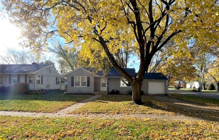 2 Bedroom Cul De Sac Cottage in Town