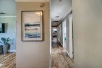 ☀Palm Breeze ☀ 1mi to Beach ☀ Heated Pool ☀ Custom Kitchen ☀ - 4つ星