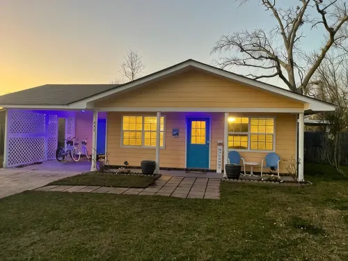 Da Bay House is Close to the Beach and Downtown - 2 tähden