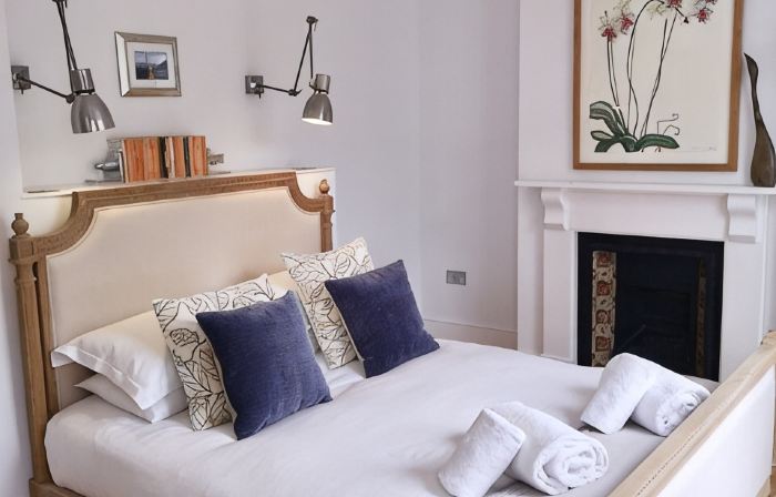 Modern Townhouse In Fowey, Cornwall, England