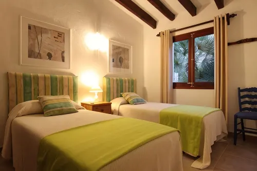 Family friendly villa with optional pool gate , close to Pollensa and the beach. - Villas