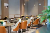 Echarm Hotel (Xianning Hot Spring Center Flower Bed) - pet friendly