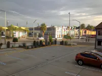 Beach Inn - Motels