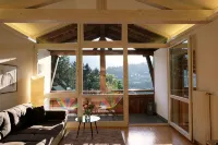 Refuge with a Wonderful View - Homestays
