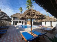 Amani Paje B&B - مسبح