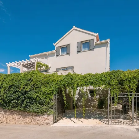 Apartment Oaza - Three Bedroom Apartment with Terrace and Sea View