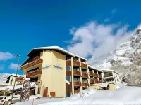 T3 Alpenhotel Flims Các khách sạn ở Imboden District