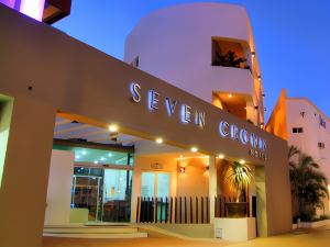 Seven Crown Express & Suites by Kavia