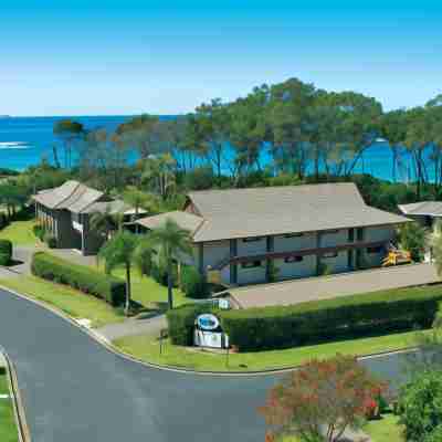 Smugglers on the Beach Hotel Exterior