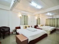 DoiSamoeDao Hostel Hotels near Wat Na Kluea