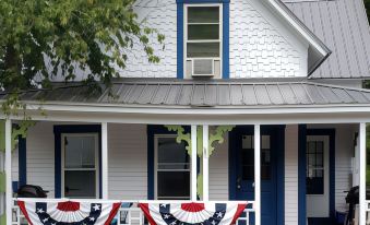 Weirs Beach Motel & Cottages