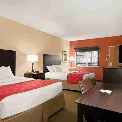 Ramada Plaza by Wyndham Gillette Conference Center Rooms