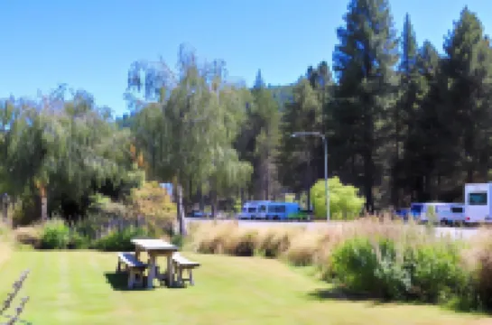 Lakes Edge Lodge Hotels near Takapō Escape - Discover Tekapo Accommodation