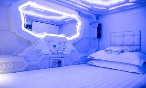 MET A Space Pod @ Arab Street Singapore